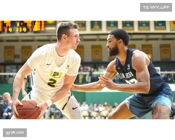 旧金山大学分享球流畅，团队助攻助力胜利